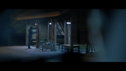 The Stranger - Clip Sign (English) HD