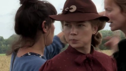 Suite FranÃ§aise - Featurette The Look (English) HD