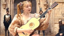 Das MÃ¤rchen der MÃ¤rchen - Clip Die junge schÃ¶ne Prinzessin Violet singt fÃ¼r ihren Vater den KÃ¶nig von Highbills (Deutsch) HD