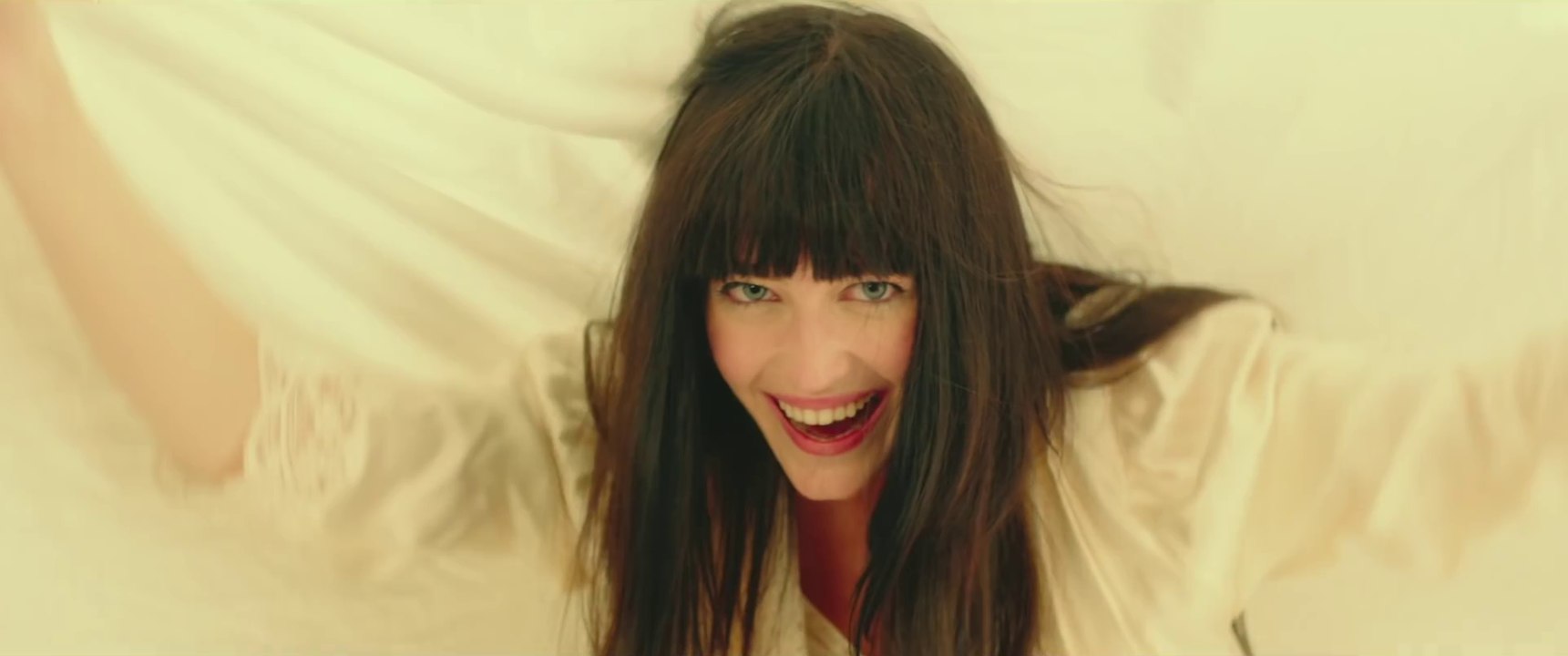 Wie ein weiÃŸer Vogel im Schneesturm - Trailer (Deutsch) HD