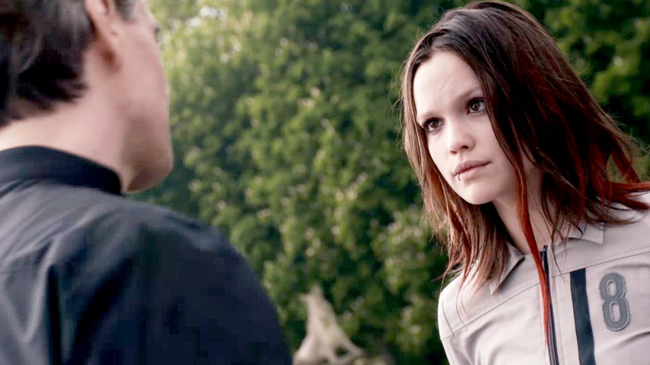 Boy 7 - Clip Isaak stellt sich vor (Deutsch) HD