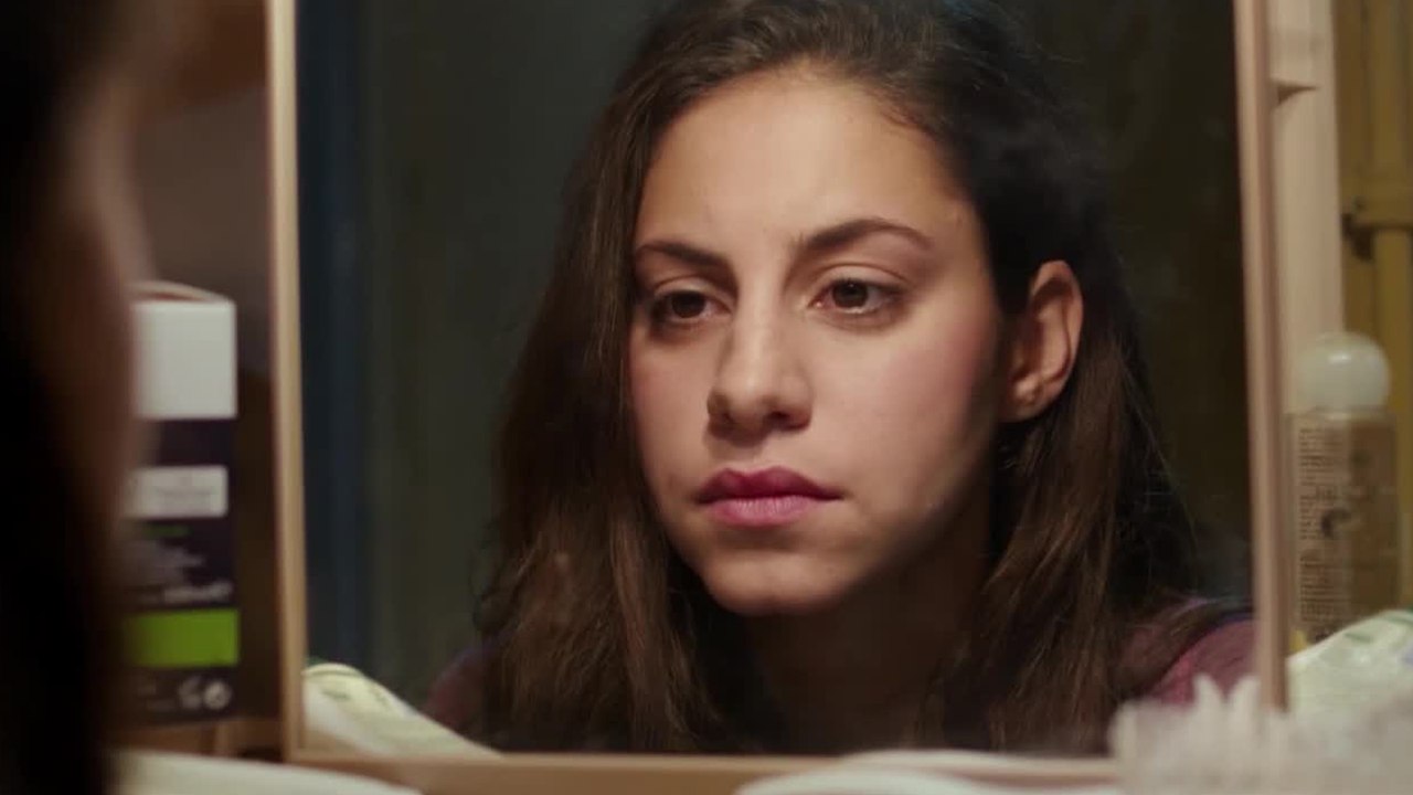 Films Et Séries Tv Avec Almila Bagriacik