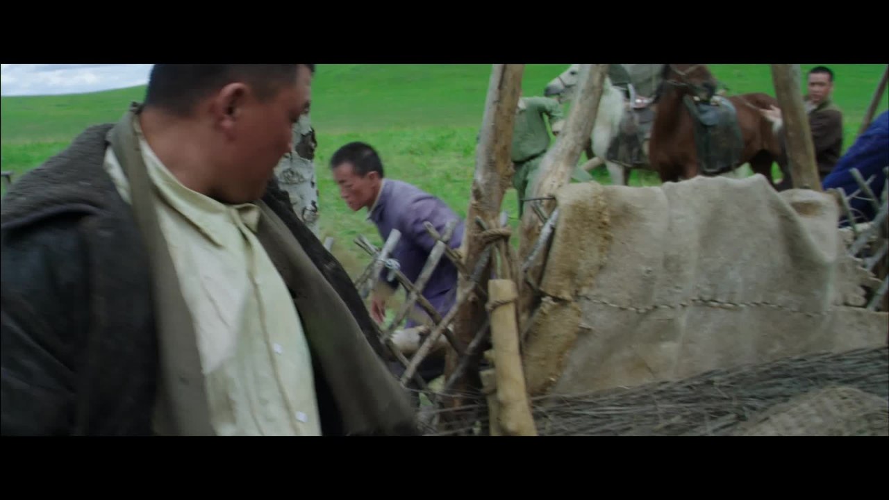 Der letzte Wolf - Clip Das Dorf ist WÃ¼tend (Deutsch) HD