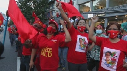 El Partido de Suu Kyi dice que logró la mayoría absoluta en comicios birmanos