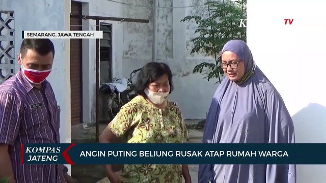 Angin Puting Beliung Rusak Atap Rumah Warga