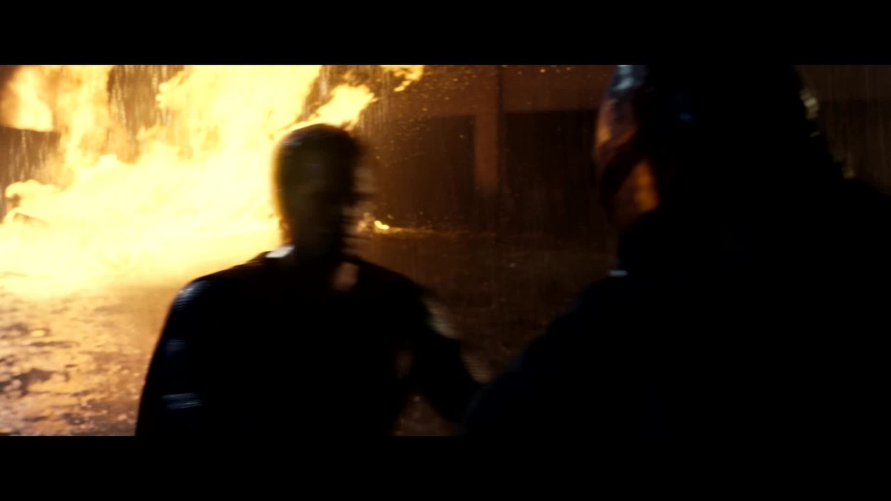 Batman vs Superman - Clip Bleib unten (Deutsch) HD