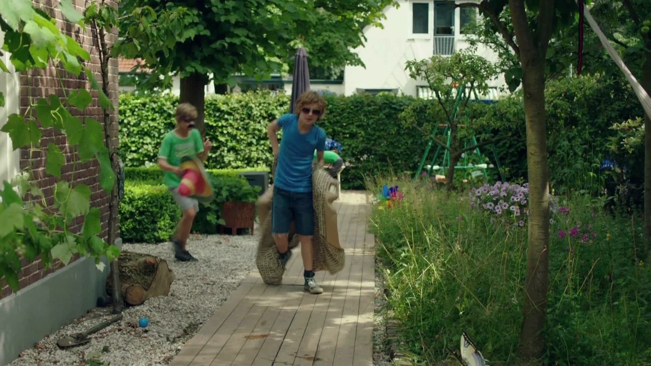Die BaumhauskÃ¶nige - Clip 01 Ziggy und Bas wollen BaumhauskÃ¶nige werden (Deutsch) HD