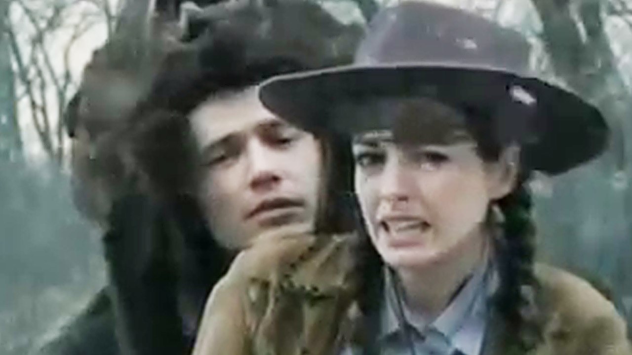 Oscars 2011 - James Franco and Anne Hathaway opening sequence (English)