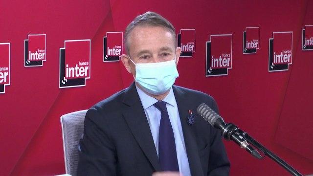 Ce que j’aimerais, avec mon expérience des crises, c’est un peu plus d’anticipation : on a l’impression qu’on court derrière les terroristes, qu’on court derrière le virus (Pierre de Villiers)