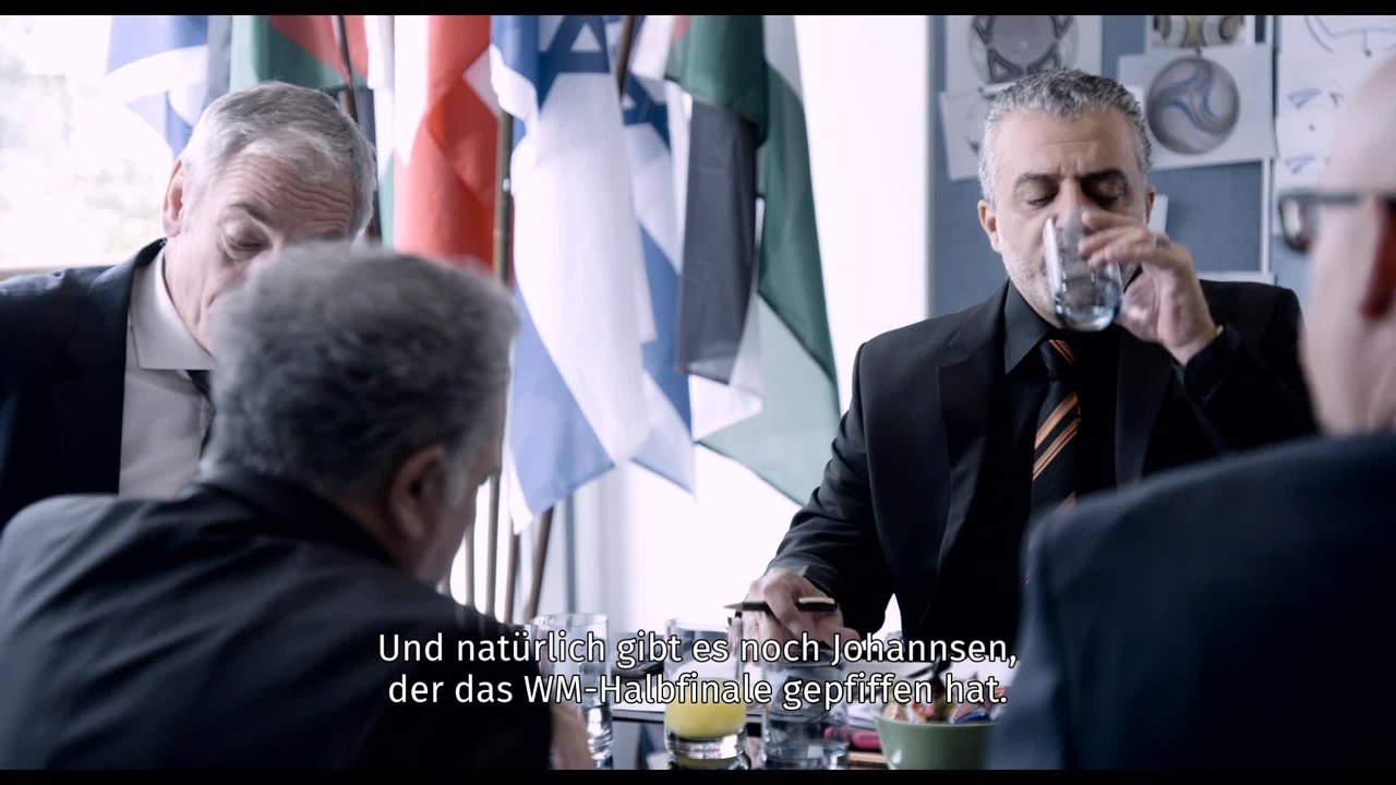 90 Minuten Bei Abpfiff Frieden - Clip 06 (Deutsch) HD