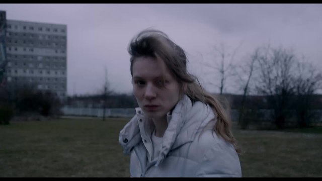 Wild - Clip Begegnung mit dem Wolf (Deutsch) HD