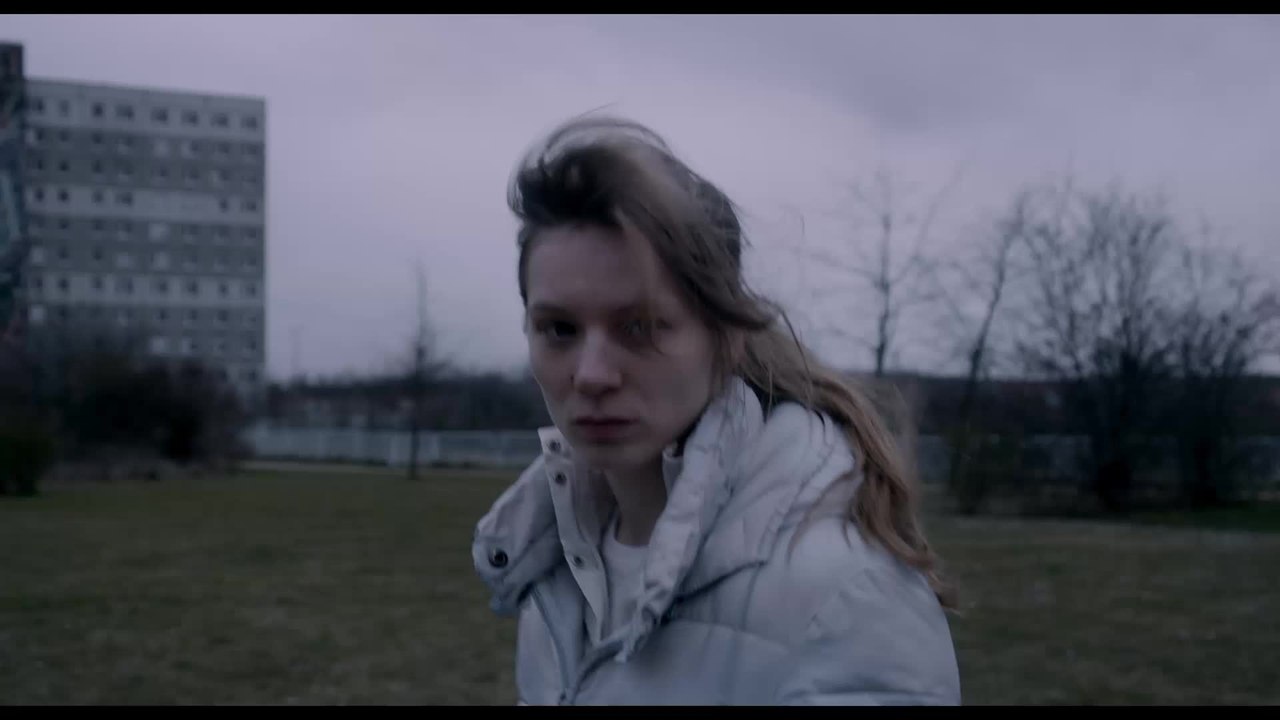 Wild - Clip Begegnung mit dem Wolf (Deutsch) HD