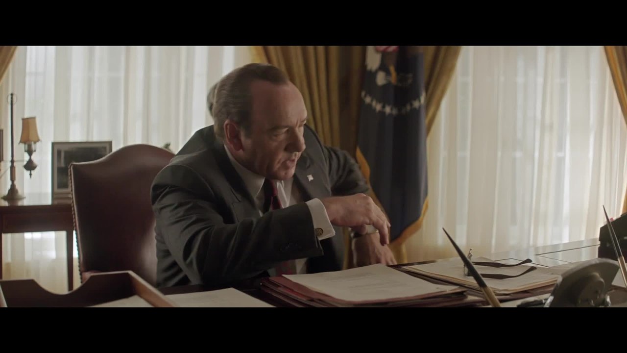 Elvis & Nixon - Clip Sand Dune (English) HD