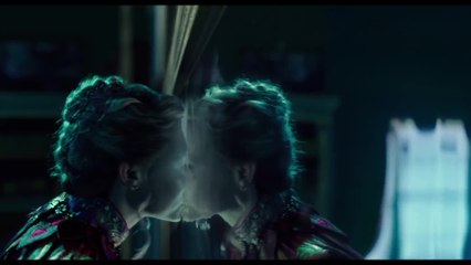 Alice Through the Looking Glass -  Featurette New Story (English) HD