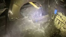 Vendée Globe 2020/2021:  - « Option jacuzzi ce matin sur PRB », explique le skipper alors qu’on constate une voie d’eau impressionnante dans l’habitacle. 11/11/2020