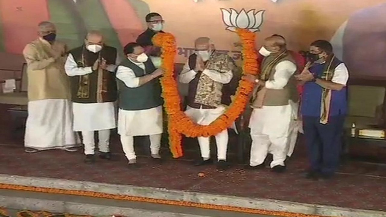 PM Modi reaches BJP HQ, will address party workers