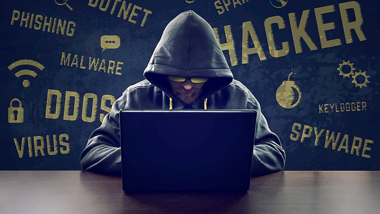Facebook மூலம் வங்கி கணக்கில் திருடும் Hackers.. Cyber crime எச்சரிக்கை