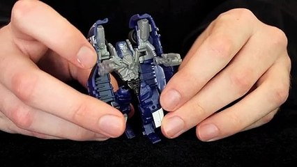 Transformers -  "Dark Of The Moon: Cyberverse" Wreckers Review