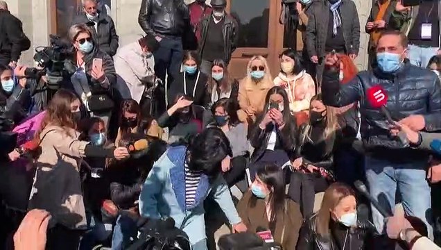 Протесты в Армении: негодование или борьба за власть?