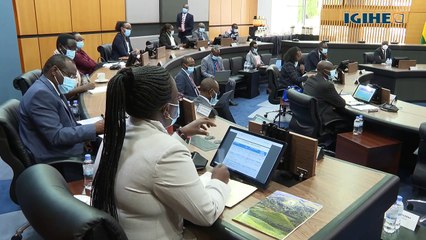 Perezida Kagame Yayoboye Inama y’Abaminisitiri Igamije Gushyiraho Ingamba nshya zo Kwizirika ku Buzima 🛡️