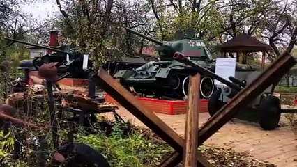 Танки во дворе