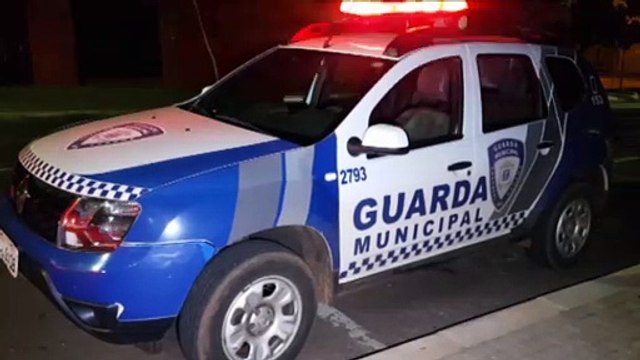 Condutor de HB20 é abordado fazendo racha na Avenida Brasil