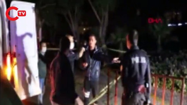 Makas atan otomobil ağaca çarparak ortadan ikiye ayrıldı: 1 ölü, 1 yaralı