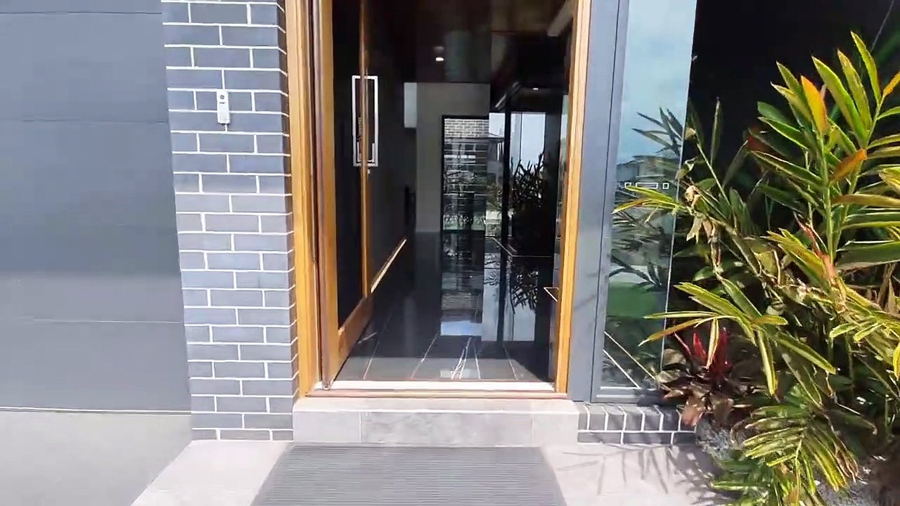 ₹ 5 Cr  Australian Home Tour  Eagle Home Display House,  A Million Dollar House in Australia