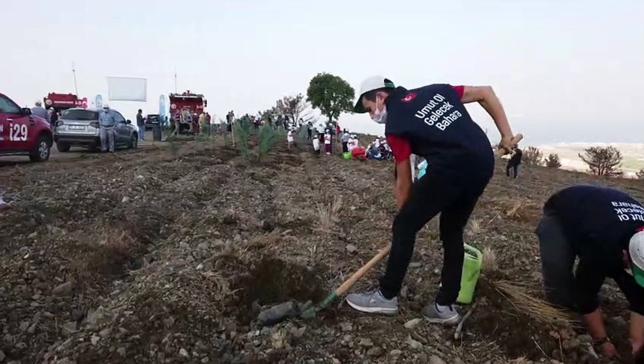 'Umut Ol Gelecek Bahara' sloganıyla 81 ilde 81...