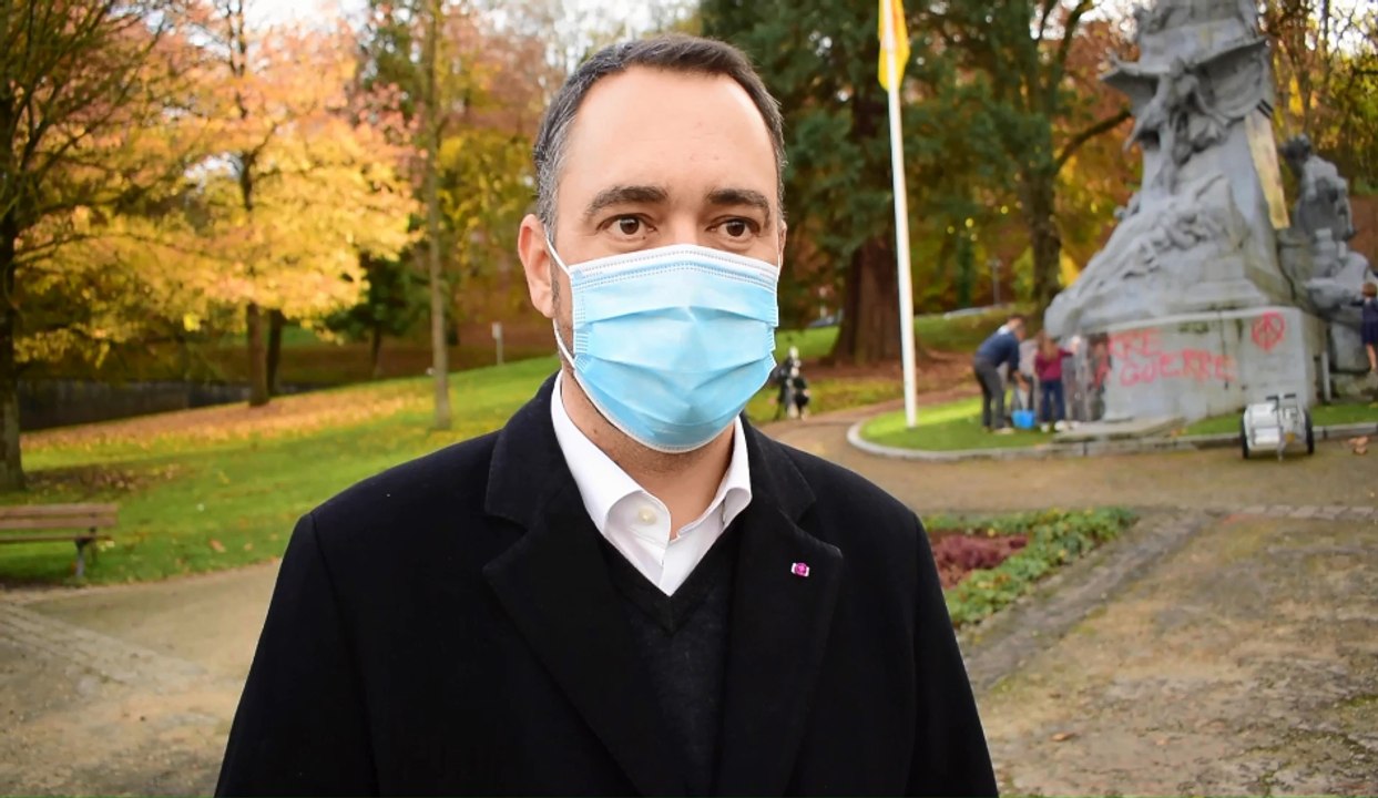 Quatre monuments aux morts dégradés par des Gilets jaunes à Namur: Maxime Prévot réagit