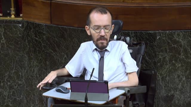 Echenique: Estaba escrito que usted iba a volver a la plaza de Colón, señora Arrimadas
