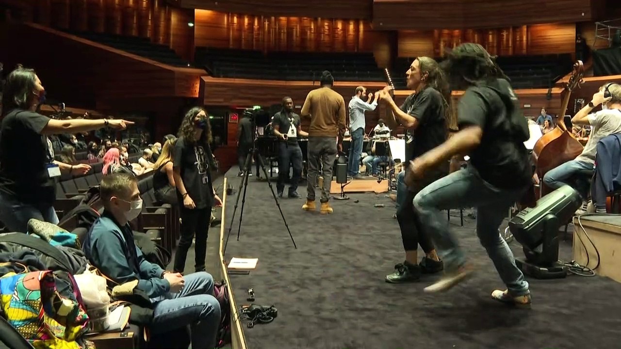 'Chansigneurs' übersetzen in Frankreich Hip-Hop in Gebärdensprache