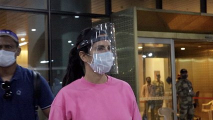 Katrina Kaif spotted at Mumbai airport | filmiBeat