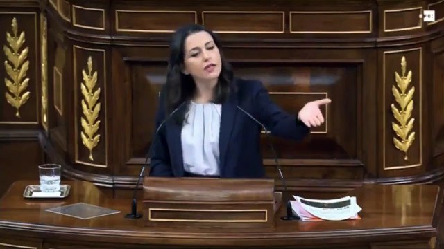 Arrimadas tiende la mano hasta el final a un Pedro Sánchez que pacta con Bildu los PGE