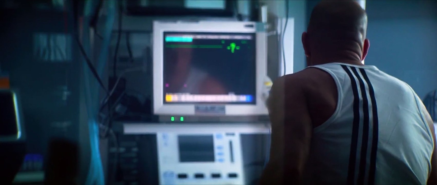 PRANK GONE WRONG !!! JE FAIS UN DOUBLAGE MAIS CA PART EN CACAHUETES!