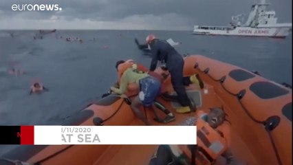 Скачать видео: Helikopteres mentés a Földközi-tengeren