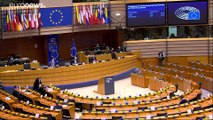 Covid-19: Eurodeputados pedem transparência nos contratos sobre vacinas