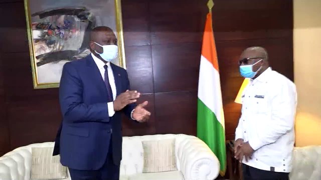 Le Premier Ministre Hamed Bakayoko a échangé avec Assoa Adou et Danon Djédjé ce jeudi 12 novembre à Abidjan.