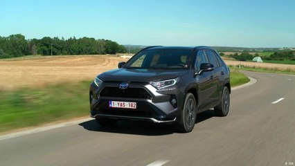 سيارة تويوتا RAV4 الهجين الناجحة