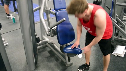 Incline Chest Press Machine