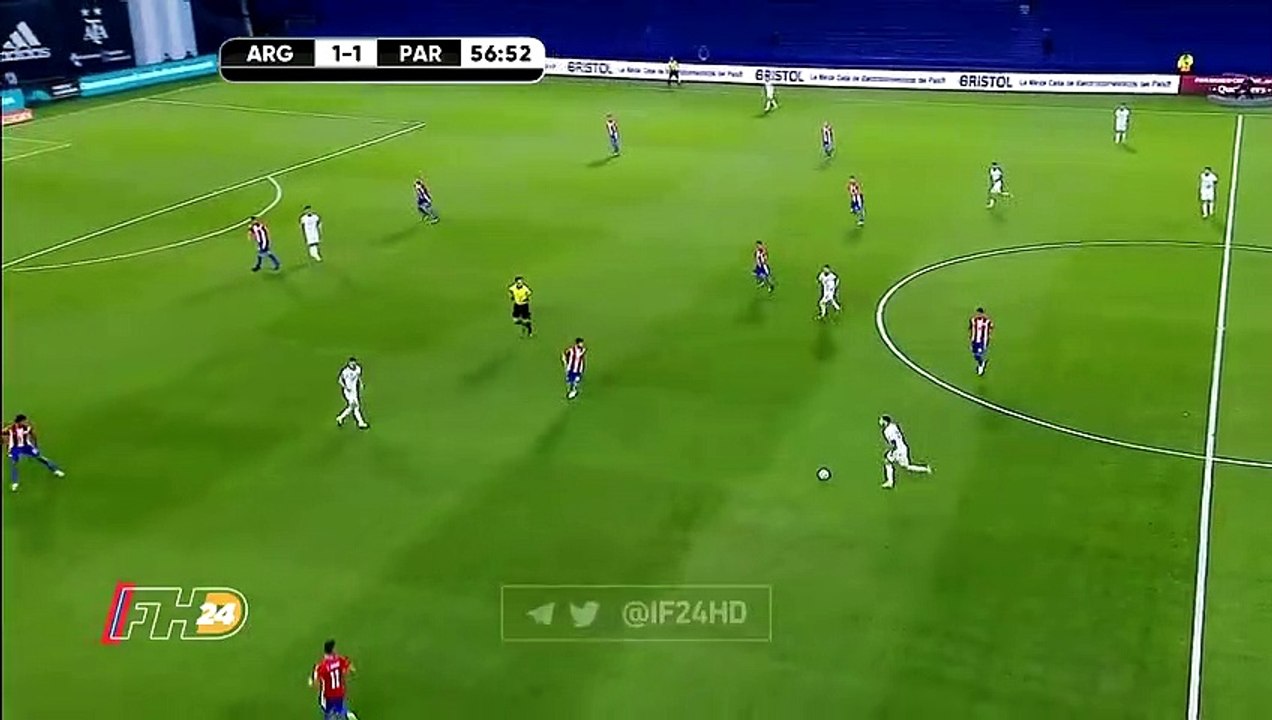 Bàn thắng bị VAR từ chối của Messi