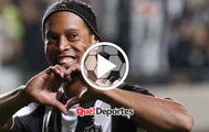 Ronaldinho saca ventaja en una jugada muy deshonesta y desleal