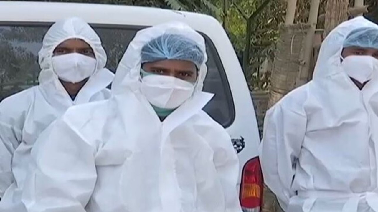 Delhi: With mounting Covid deaths, cremation grounds run out of space