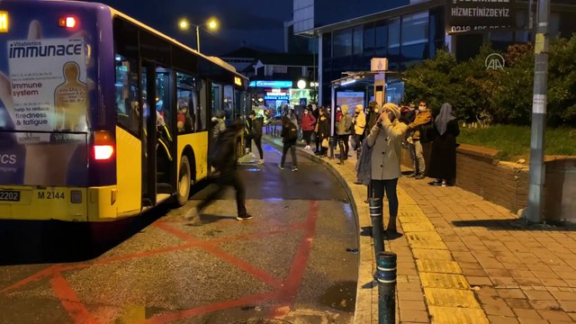 İSTANBUL - Yeni 'Kovid-19 tedbirleri' uygulanmaya başlandı (1)