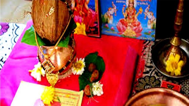 Diwali 2020: लक्ष्मी पूजन में जरूर शामिल करें ये चीजें, मां लक्ष्मी की कृपा से होगी धन की बारिश