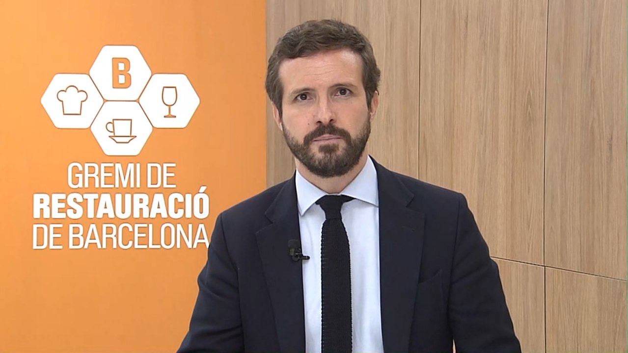 Casado dice que Podemos "se está comiendo al PSOE"