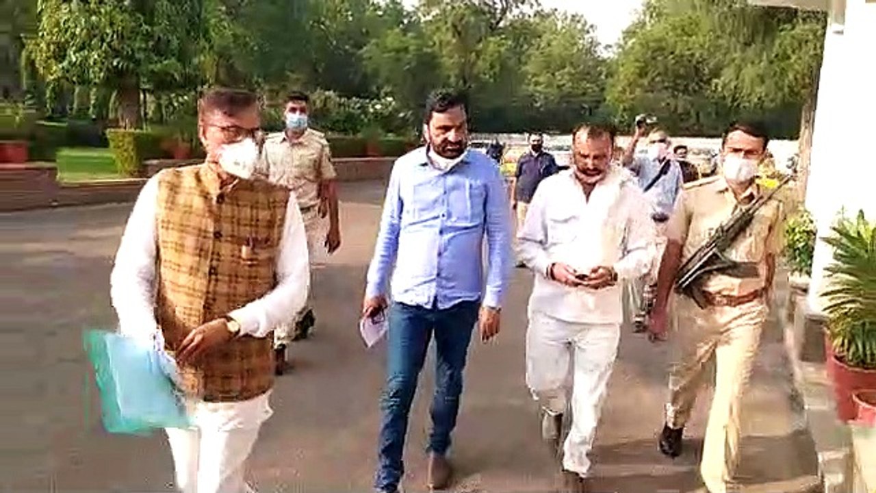 सात दिन में गिरफ्तारी व दस-दस लाख मुआवजे पर सहमति