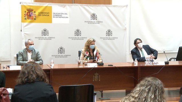 Consejero Sanidad, delegada del Gobierno y alcalde de Badajoz en rueda de prensa