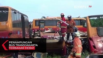 Gudang Penampungan Bus Transjakarta Terbakar Hebat