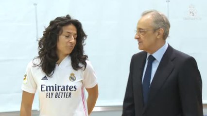 Primera foto de familia del Real Madrid femenino